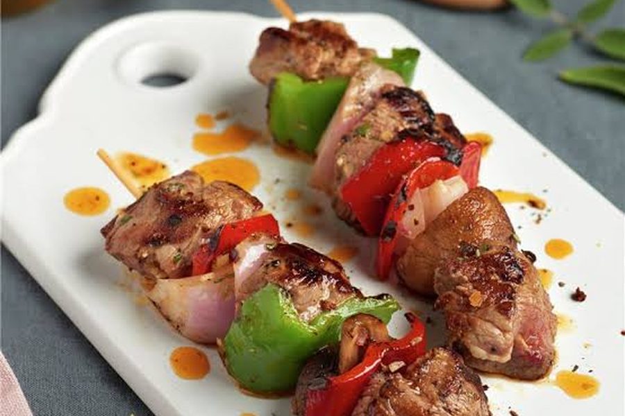 BROCHETAS DE RES