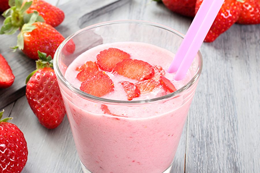BATIDO DE FRESA EN LECHE