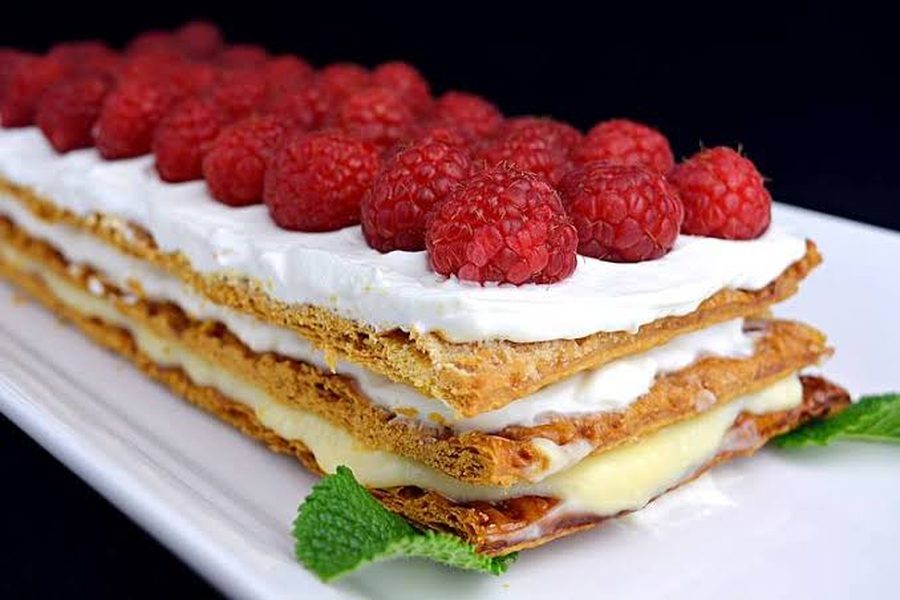 PASTEL DE HOJALDRE