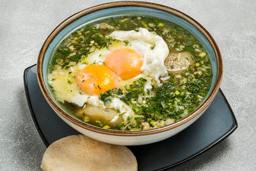 CALDO DE HUEVOS