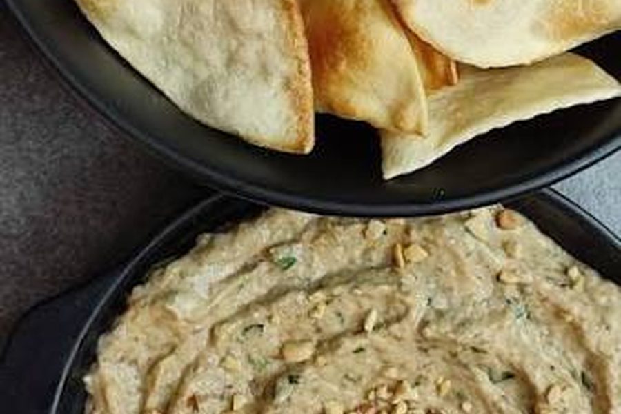 CREMA DE BERENJENA CON PAN ARABE