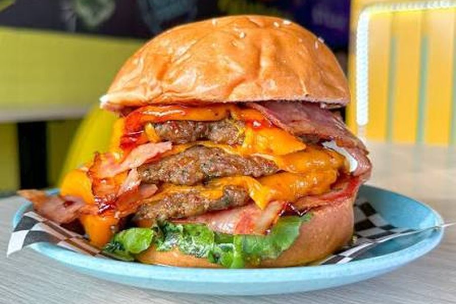 HAMBURGUESA 3 CARNES
