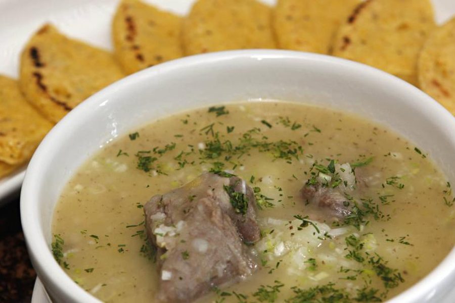 CALDO DE COSTILLA
