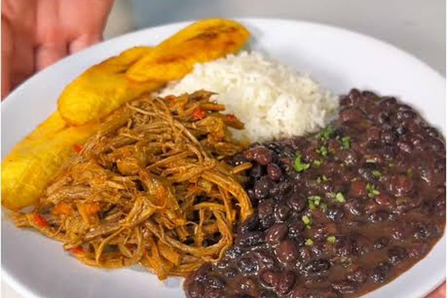 ALMUERZO PABELLÓN