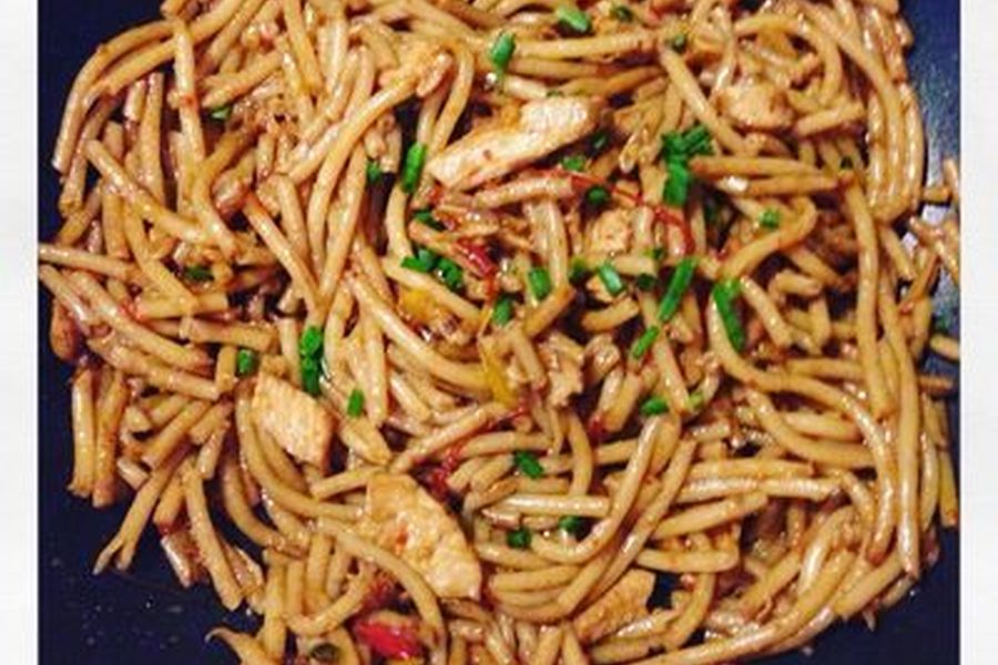 ALMUERZO PASTAS TERIYAKI