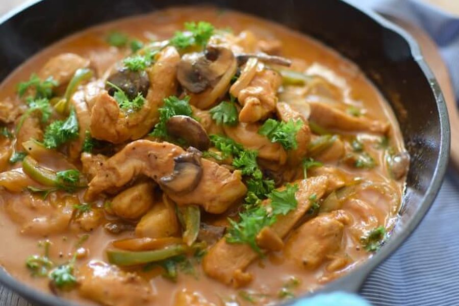 ALMUERZO ESTROGONO DE POLLO